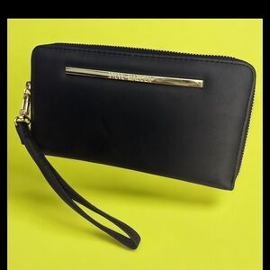 NWOT Steve Madden Black Wallet with Gold Detail​​